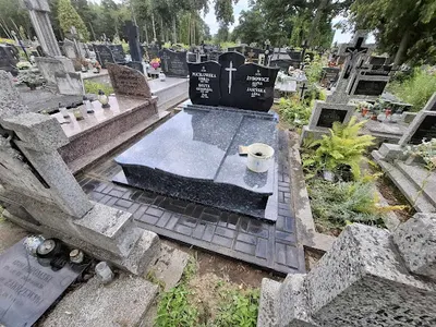 Gajecki. Kamieniarstwo